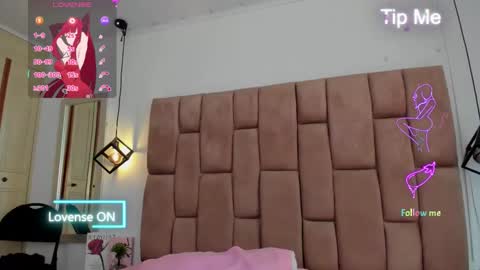 Snapshot of ravynrouge_ chatting on 09/17/25, 05:36 ravynrouge_ online show from 09/17/25, 05:36