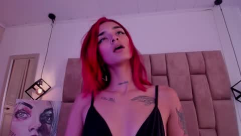 Snapshot of ravynrouge_ chatting on 10/20/25, 07:03 ravynrouge_ online show from 10/20/25, 07:03