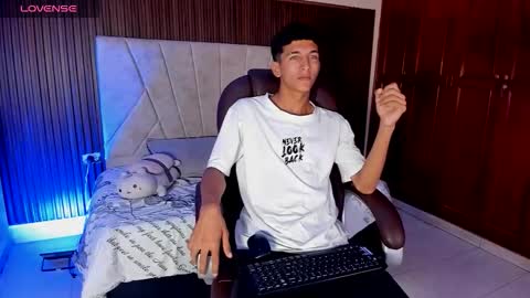 Snapshot of rayan_daivis chatting on 10/10/25, 12:04 rayan_daivis online show from 10/10/25, 12:04