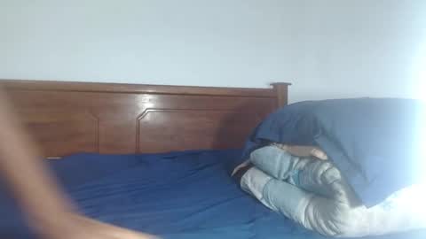 Snapshot of rayannzz chatting on 10/26/25, 01:00 eyan online show from 10/26/25, 01:00