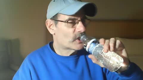 Snapshot of raylene4u2 chatting on 12/05/24, 09:17 Ray online show from 12/05/24, 09:17