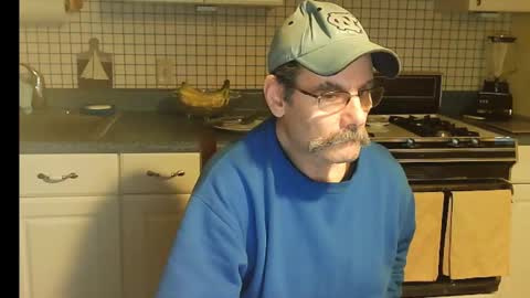 Snapshot of raylene4u2 chatting on 01/15/25, 08:20 Ray online show from 01/15/25, 08:20