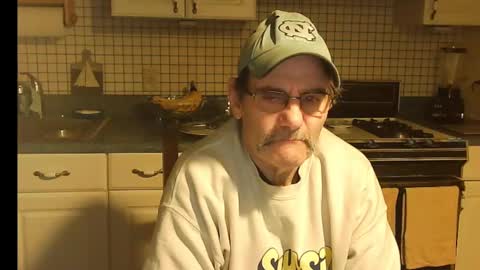 Snapshot of raylene4u2 chatting on 01/23/25, 09:18 Ray online show from 01/23/25, 09:18