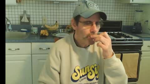 Snapshot of raylene4u2 chatting on 01/25/25, 02:25 Ray online show from 01/25/25, 02:25