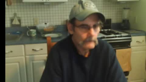 Snapshot of raylene4u2 chatting on 03/01/25, 08:42 Ray online show from 03/01/25, 08:42