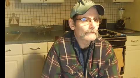 Snapshot of raylene4u2 chatting on 03/03/25, 11:22 Ray online show from 03/03/25, 11:22