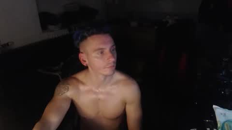 Snapshot of rayzel31 chatting on 11/13/25, 10:41 Rayzel online show from 11/13/25, 10:41