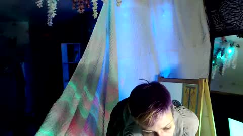 Snapshot of raziel_haze chatting on 01/11/25, 10:18 Yrriel Strife Candy-Demon Caveboy mr. Cringe online show from 01/11/25, 10:18