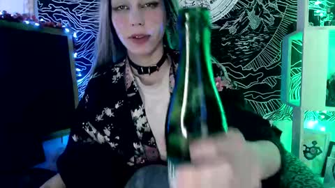 Snapshot of raziel_haze chatting on 03/10/25, 04:57 Yrriel Strife Candy-Demon Caveboy mr. Cringe online show from 03/10/25, 04:57