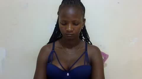 Snapshot of realqueen_ chatting on 03/06/25, 06:41 queen online show from 03/06/25, 06:41