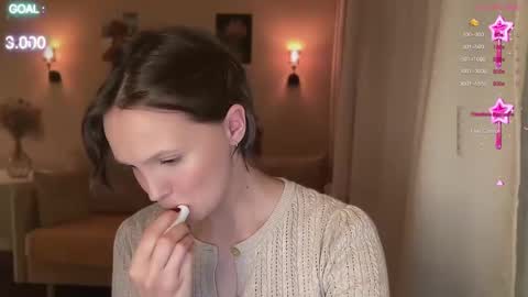 Snapshot of realsupermichael chatting on 01/22/25, 09:43 AliceEve online show from 01/22/25, 09:43