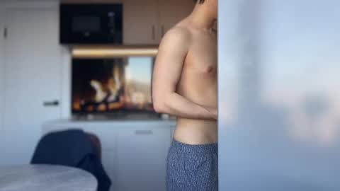 Snapshot of realsupermichael chatting on 02/19/25, 12:44 AliceEve online show from 02/19/25, 12:44