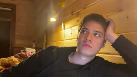 Snapshot of realsupermichael chatting on 10/19/25, 07:47 AliceEve online show from 10/19/25, 07:47