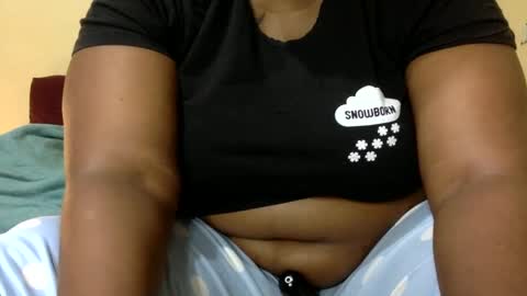 Snapshot of realsweetheart chatting on 12/21/24, 08:43 REAL1SWEETHEART online show from 12/21/24, 08:43