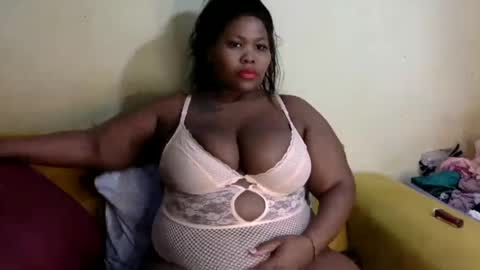 Snapshot of realsweetheart chatting on 02/12/25, 07:13 REAL1SWEETHEART online show from 02/12/25, 07:13