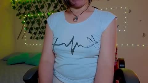Snapshot of rebbeca09 chatting on 10/15/25, 10:48 Rebbeca online show from 10/15/25, 10:48