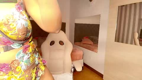 Snapshot of rebeca_cortez1 chatting on 02/10/25, 03:46 I invite you to my birthday on November 3th online show from 02/10/25, 03:46