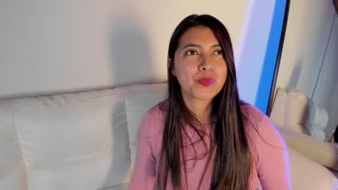 Snapshot of rebeca_williams_ chatting on 01/14/25, 03:01 Rebeca Williams online show from 01/14/25, 03:01
