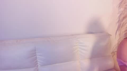 Snapshot of rebeca_williams_ chatting on 02/01/25, 02:37 Rebeca Williams online show from 02/01/25, 02:37