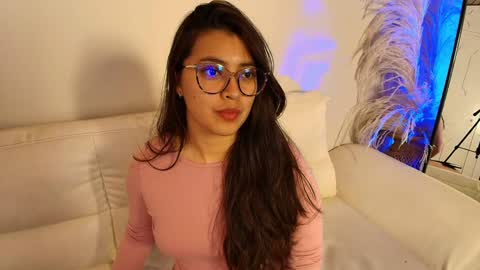 Snapshot of rebeca_williams_ chatting on 02/02/25, 10:39 Rebeca Williams online show from 02/02/25, 10:39