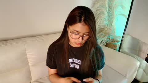 Snapshot of rebeca_williams_ chatting on 02/05/25, 02:29 Rebeca Williams online show from 02/05/25, 02:29