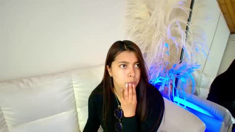 Snapshot of rebeca_williams_ chatting on 02/20/25, 12:19 Rebeca Williams online show from 02/20/25, 12:19
