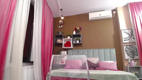 rebecablackx online show from 12/19/24, 11:18