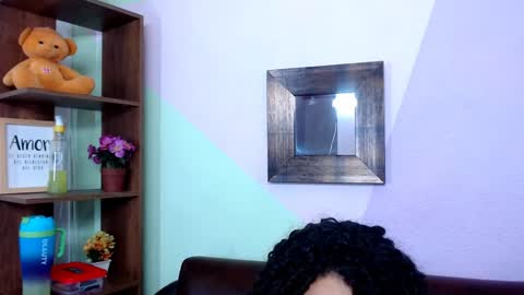 Snapshot of rebecca_mils chatting on 01/26/25, 07:09 R E B E C A online show from 01/26/25, 07:09