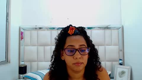 Snapshot of rebecca_mils chatting on 02/11/25, 10:37 R E B E C A online show from 02/11/25, 10:37