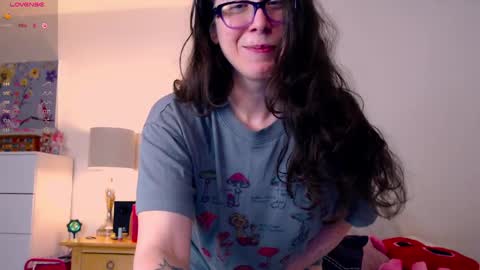 Snapshot of rebekahrayne_ chatting on 12/12/24, 04:15 Beks online show from 12/12/24, 04:15