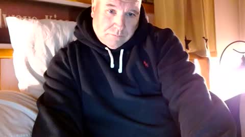 Mtn. Man online show from 11/16/25, 02:39