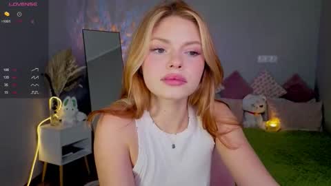Snapshot of red__candy chatting on 09/14/25, 12:48 red__candy online show from 09/14/25, 12:48
