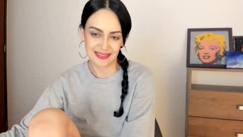 red_flower203 online show from 10/23/25, 11:14