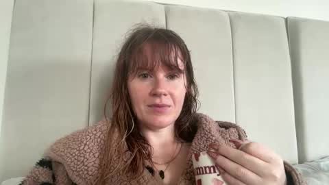 Snapshot of red_head_rosie_69 chatting on 10/13/25, 09:20 Rosie online show from 10/13/25, 09:20