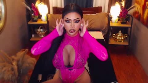 Snapshot of red_ivyy chatting on 11/07/25, 08:09 AsianRedivy online show from 11/07/25, 08:09