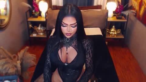 Snapshot of red_ivyy chatting on 11/18/25, 03:23 AsianRedivy online show from 11/18/25, 03:23