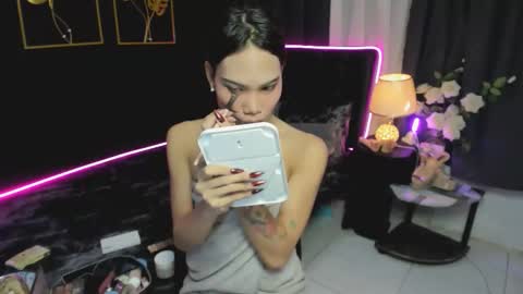 danika linn online show from 11/08/25, 01:50