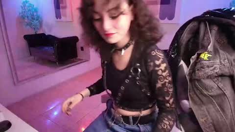 Res Moon online show from 10/15/25, 11:21