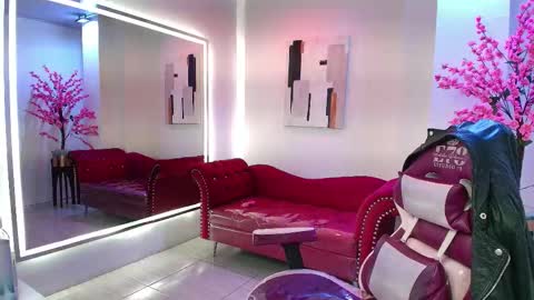 Res Moon online show from 10/24/25, 08:05