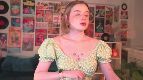 QUEEN OF EVIL online show from 02/22/25, 02:17