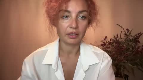 reddgirll online show from 10/18/25, 06:19