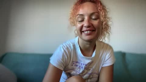 reddgirll online show from 10/20/25, 09:32