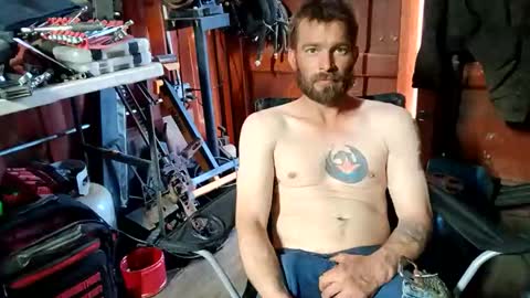 Snapshot of redheadlover828 chatting on 01/08/25, 08:07 Kevin online show from 01/08/25, 08:07