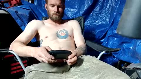 Snapshot of redheadlover828 chatting on 01/09/25, 11:25 Kevin online show from 01/09/25, 11:25