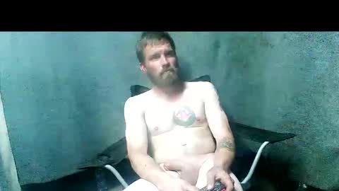 Snapshot of redheadlover828 chatting on 02/10/25, 02:26 Kevin online show from 02/10/25, 02:26