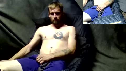 Snapshot of redheadlover828 chatting on 10/18/25, 02:51 Kevin online show from 10/18/25, 02:51