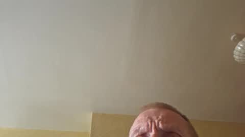 Snapshot of redrodridding chatting on 10/21/25, 01:34 redrodridding online show from 10/21/25, 01:34