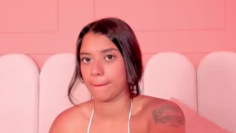 Snapshot of regina_noctixx chatting on 03/10/25, 10:04 Regina online show from 03/10/25, 10:04