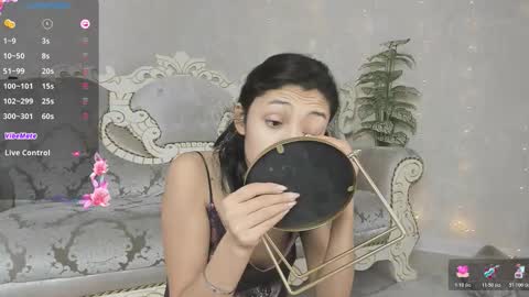 Rei online show from 10/28/25, 02:59