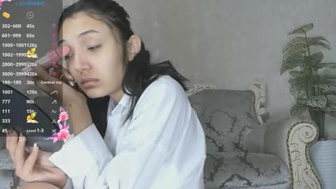 Rei online show from 11/06/25, 03:51